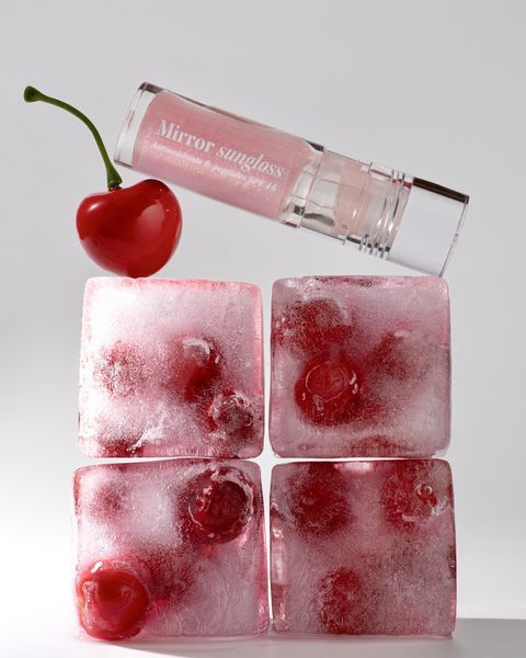 Блиск для губ Hugs Mirror Sungloss Heated Cherry SPF 20+ PA++ 5.5 мл 3220039866 фото