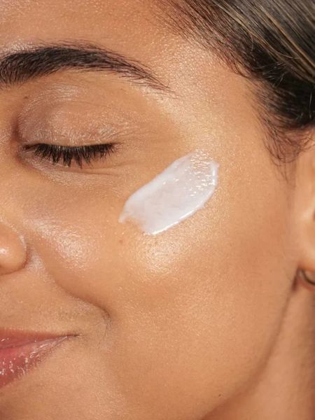 Кремовий засіб для очищення шкіри обличчя SACHI SKIN Saponins Cream Cleanser 120 мл 2618356147 фото