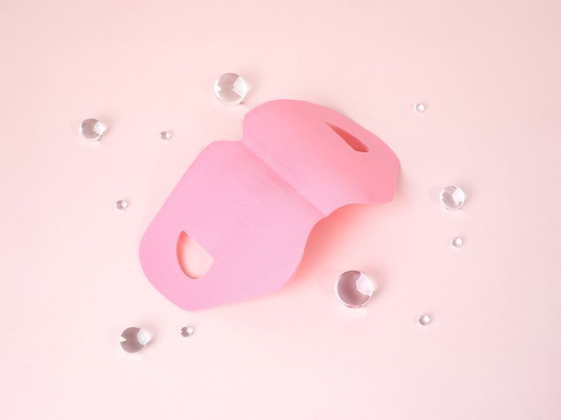 Гидрогелевая лифтинг-маска для контура лица ROUND LAB Camellia Deep Collagen V Lifting Gel Mask 10 g 3105912123 фото