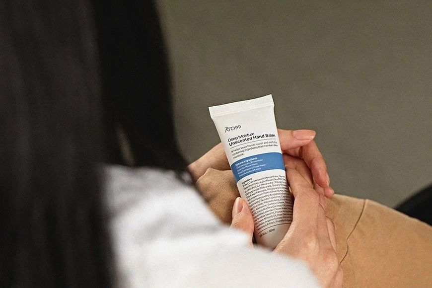 Поживний бальзам для рук без ароматизаторів ATO99 Deep Moisture Unscented Hand Balm 50 мл 2581405644 фото