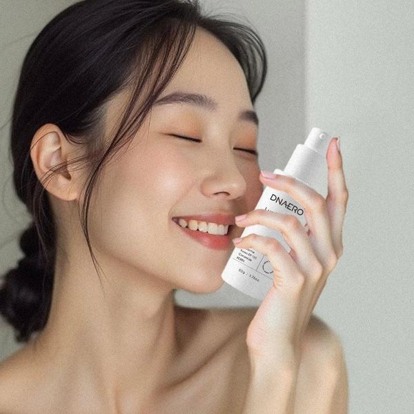 Антивіковий та освітлюючий крем-репарант DNAERO LumiAge Cream 50 g 2899151493 фото