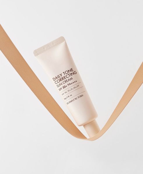 Коригуючий сонцезахисний крем Derma Factory Daily Tone Correcting Sun Cream SPF50+ PA++++ 50 г 2581431266 фото