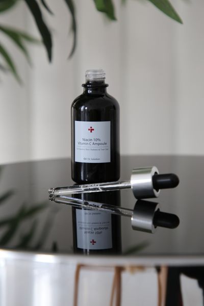 Ампула с ниацинамидом 10% и витамином C CU Dr. Solution Niacin 10% Vitamin C Ampoule 50 г 2687623535 фото