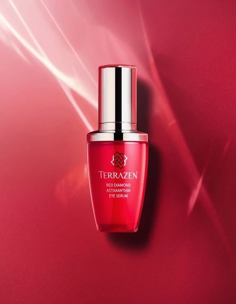 Сыворотка для ревитализации зоны вокруг глаз с астаксантином Terrazen Red Diamond Astaxanthin Eye Serum 30 мл 2918235072 фото