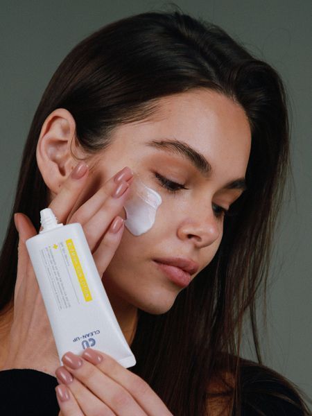 Сонцезахисний лосьйон CUSKIN Clean-Up Blemish Sun Lotion SPF 50+ PA++++ 15 мл з ліпосомами на стабільних фільтрах 2693590651 фото