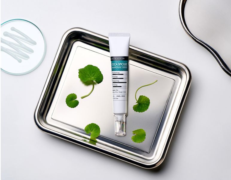 Восстанавливающая ампула со спикулами и центеллой азиатской Derma Factory Cica Spicule Ampoule 3000 30 ml 2334759856 фото