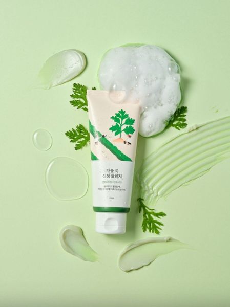 ROUND LAB MUGWORT Calming Cleanser 150 ml - Заспокійлива очищуюча пінка з морським полином RL35 фото