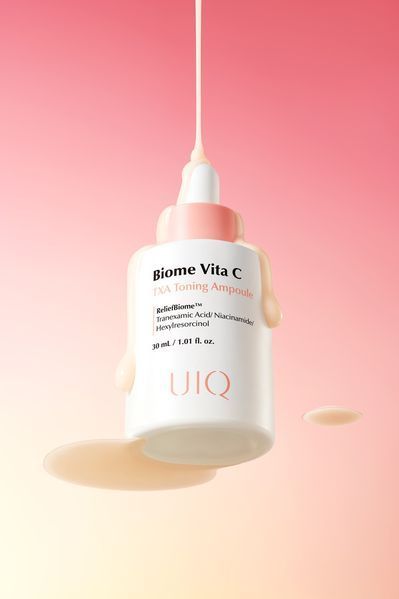 Осветляющая концентрированная сыворотка UIQ Biome Vita C TXA Toning Ampoule 30 ml с транексамовой кислотой 2984984182 фото
