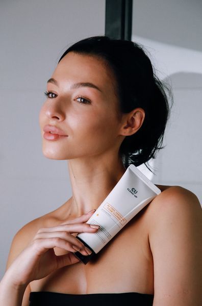 Кремовая пенка глубоко очищающая CUSKIN Clean-Up Av Free Vanishing Foam Cleanser 150 г 2854004444 фото