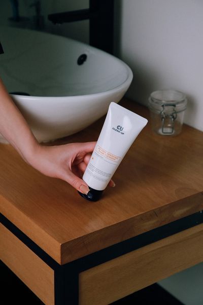 Кремовая пенка глубоко очищающая CUSKIN Clean-Up Av Free Vanishing Foam Cleanser 150 г 2854004444 фото