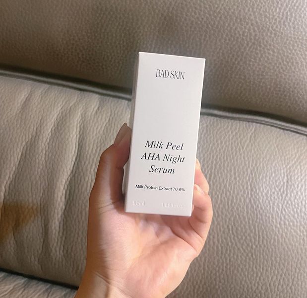 Нічна сироватка з молочними протеїнами BAD SKIN Milk Peel AHA Night Serum 50 мл 52830 фото