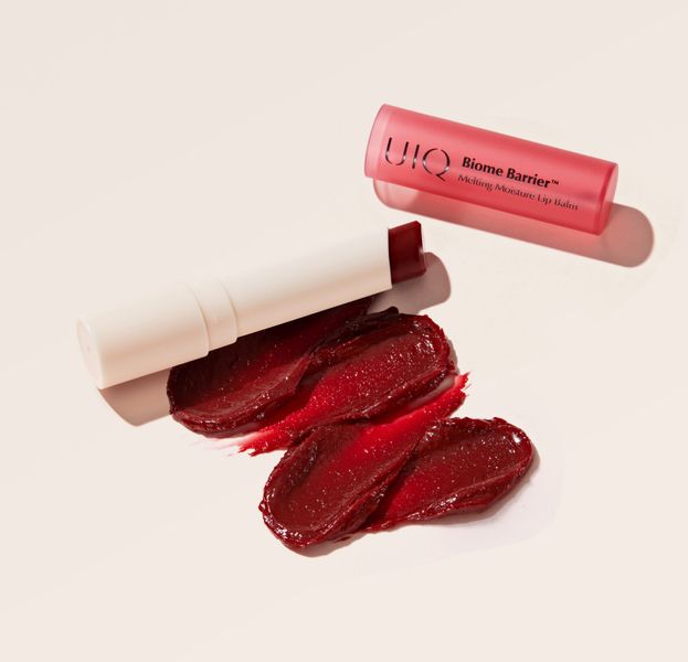 Зволожувальний бальзам для губ UIQ Biome Barrier™ Melting Moisture Lip Balm Rosy (рожевий напівпрозорий) 006909 фото